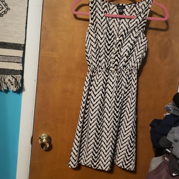 Rue21 Dresses & Skirts - Chevron dress